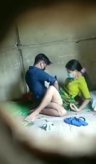 Couple caught while fucking video leaked
