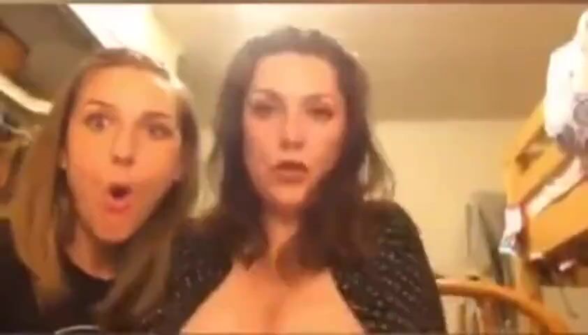 Real mom shows her boobs in front of her daughter