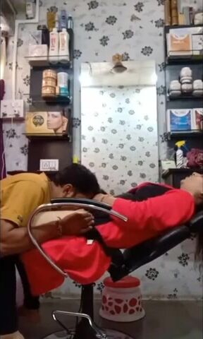 Hairdresser licks his client's pussy in a beauty salon