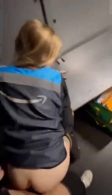 Amazon coworkers have sex on their lunch break