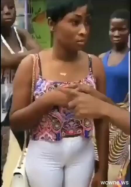 Violent street fight of African women