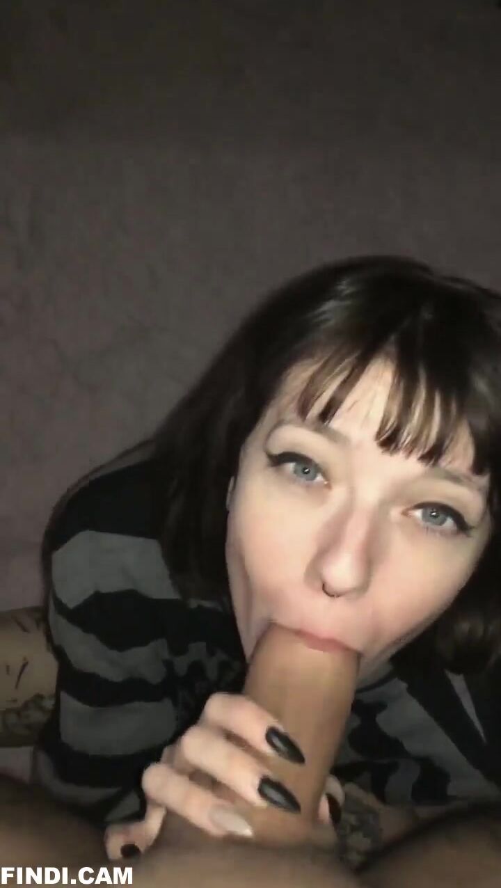Crack addicted sexy teenager giving a blowjob