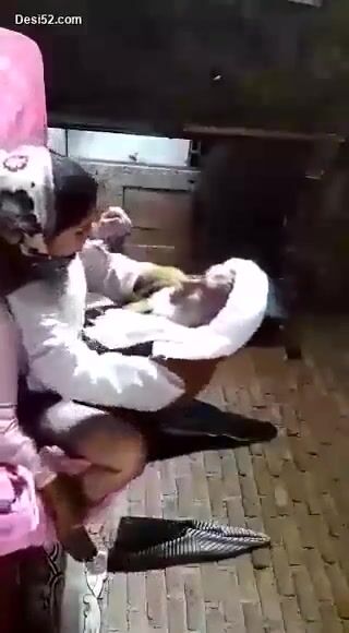 Crazy Afgani Father Fuck His Daughter When Mom Is Outside