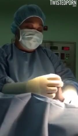 Surgeon gives a handjob to patient before the surgery video leaked
