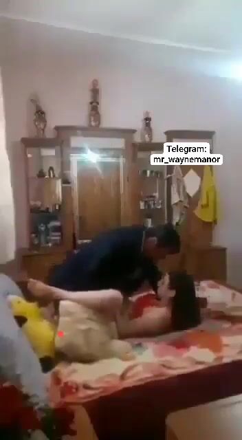 Teen daughter is banged by her daddy