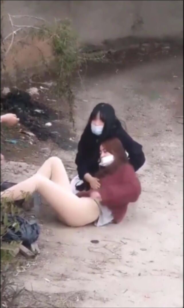Muslim pretty school girl lost her pants while jumping fence
