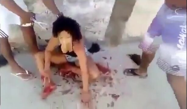Brazilian Woman Beaten And Stripped For Stealing Shocking!